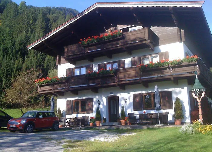 Feiersinger Country house